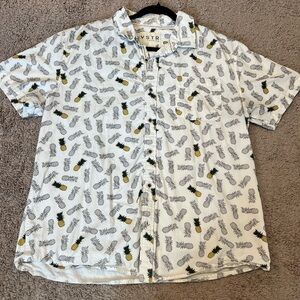 VSTR premium button down shirt. Size XL